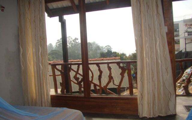 Yoho Okan Rock Wooden Cabana