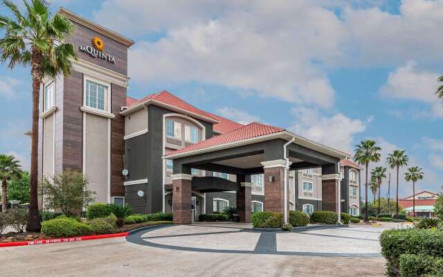 La Quinta Inn & Suites by Wyndham Tomball