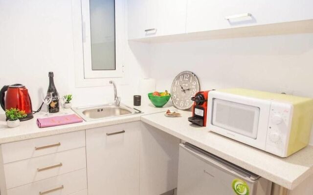 Fully Renovated Adorable Aptm Kolonaki