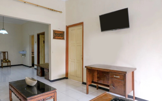 Madani Family Residence Syariah by OYO Rooms