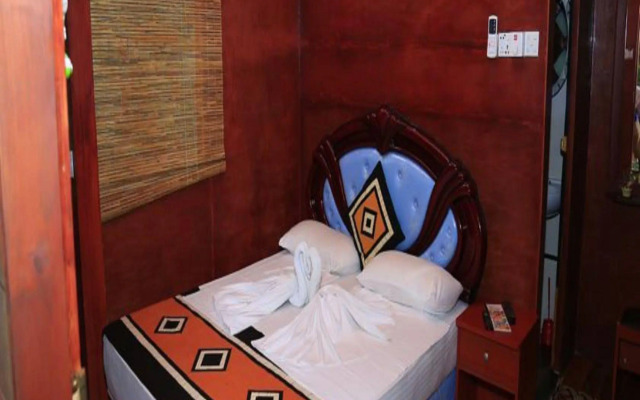 Yala Hotel River Front