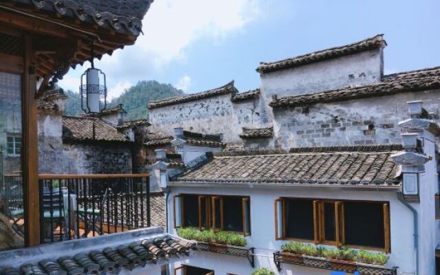Hutong Li Zhumengju Inn