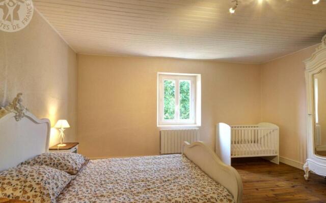 Gîte Montchal, 7 pièces, 14 personnes - FR-1-496-147