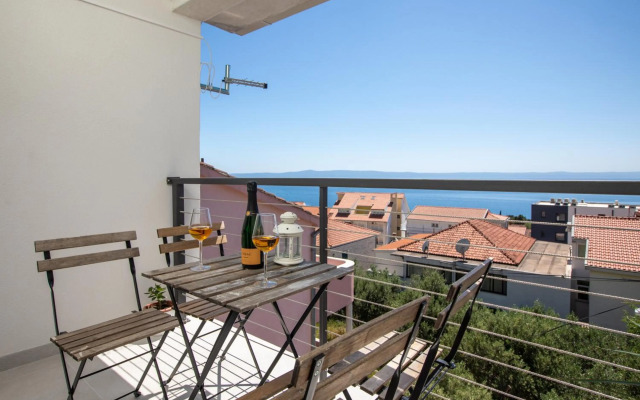 Apartments Left & Right with jacuzzi, 4 stars