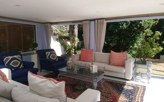 Bed and Breakfast on Melrose