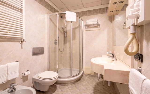 Hotel Parisi