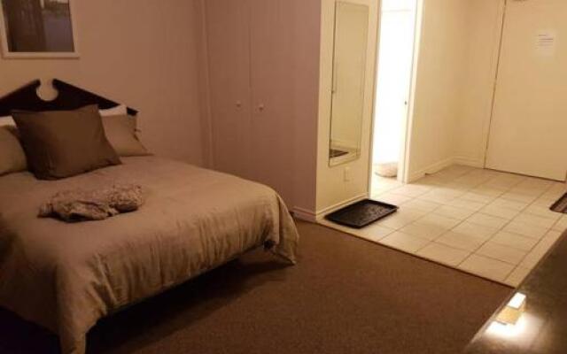 Cozy Little Studio by Amazing Property Rentals