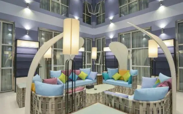 Happy Inn Hotel (Zhengzhou CBD Exhibition Center)