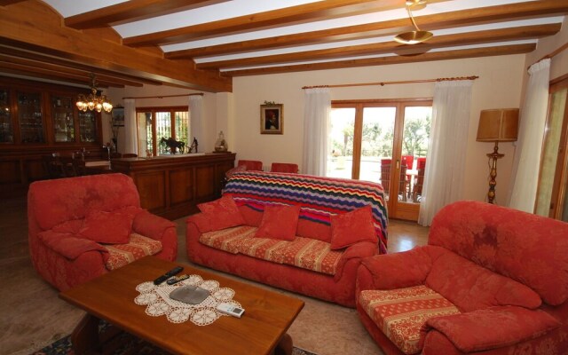 Spacious Villa in Romanya de la Selva with Swimming Pool