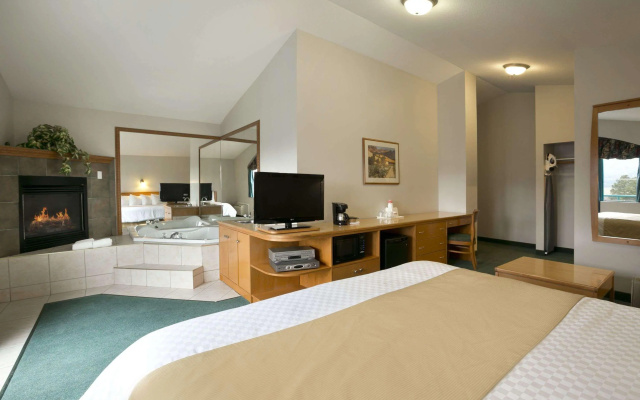 Ramada Limited Merritt