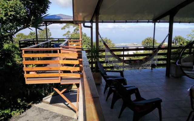 House With 3 Bedrooms in Le Tampon, With Wonderful sea View, Enclosed