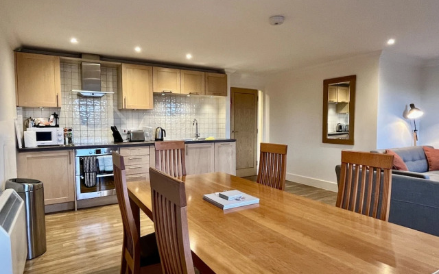 Your Space Apartments - Manor House