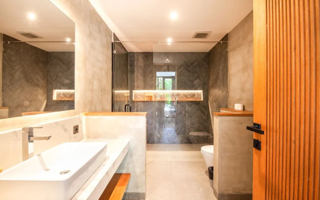 Elegant 5BR Villa Beach at 200m Canggu