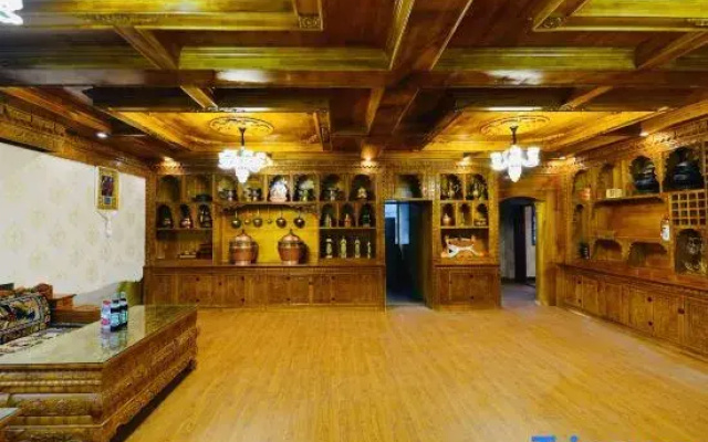 Jialabaili Peak Guesthouses