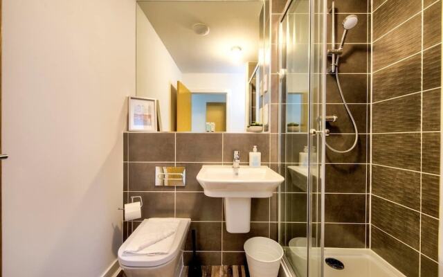 Bright 2Br Home Near Royal Mile