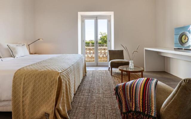Cenoura-Brava Villas & Suites.