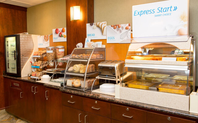 Holiday Inn Express Hotel & Suites Drayton Valley by IHG