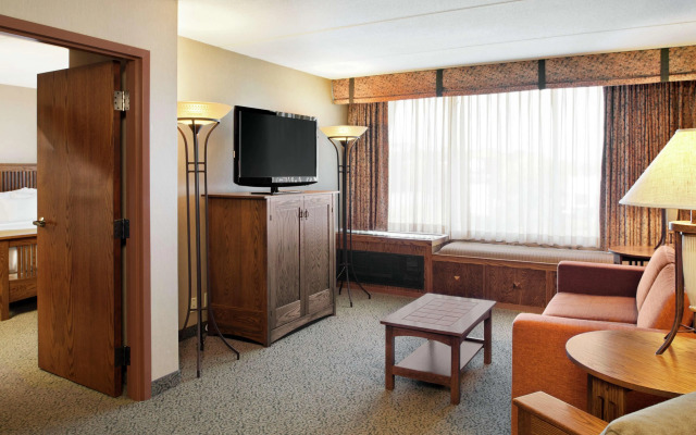 DoubleTree by Hilton Libertyville - Mundelein