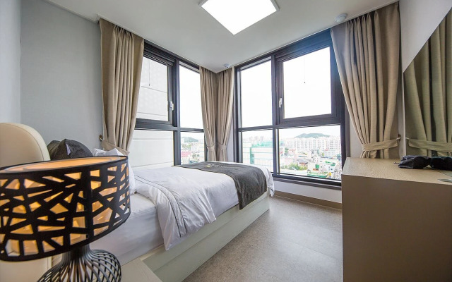 Shine Hotel
