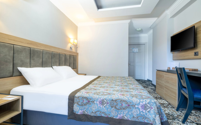 Курорт Crystal Aura Beach Resort & Spa – All Inclusive