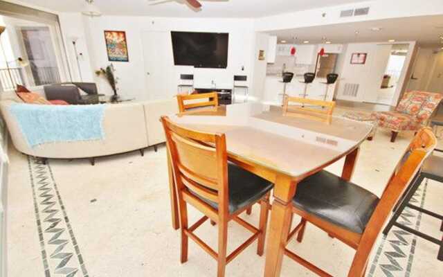 Daytona Ashley Penthouse 5 Apartment 3