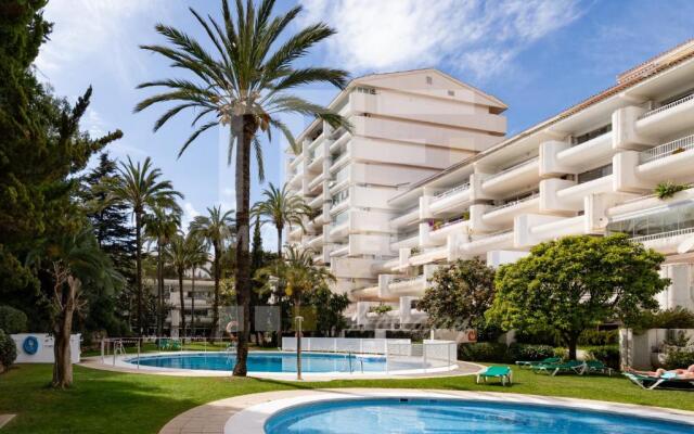 Nuevo y lujoso apartamento en Marbella Centro a pie de playa 625