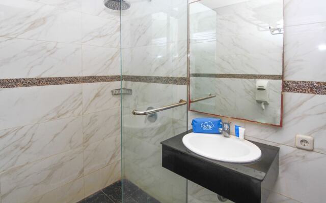 巴厘岛登巴萨艾里萨努尔新路伍拉赖402号酒店(Airy Sanur Bypass Ngurah Rai 402 Bali)