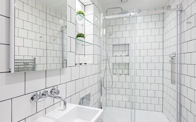 Urban Chic - Shaftesbury