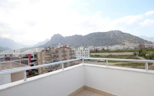 Look-O-More Residence