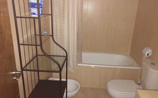 Nice Apartment With Wifi and Parking Space