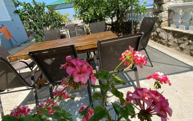 Vila MARE
