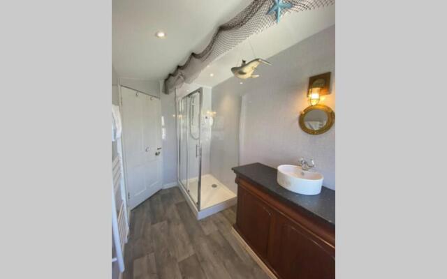 Seagulls Rest Marine Themed Seaview Apartment