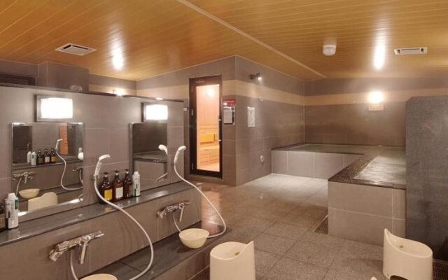 Hotel & Spa TOPOS Sendai Station - Caters to Men