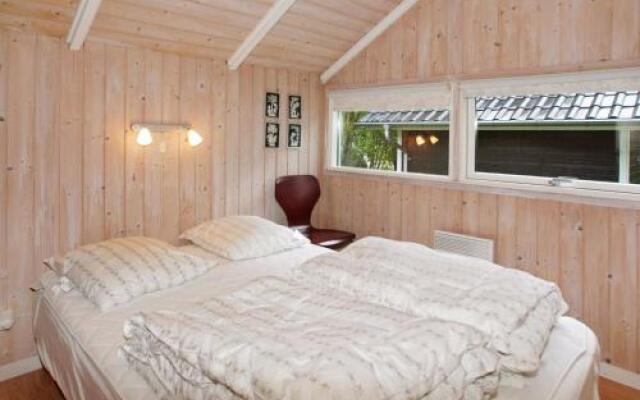 Three-Bedroom Holiday home in Tarm 5