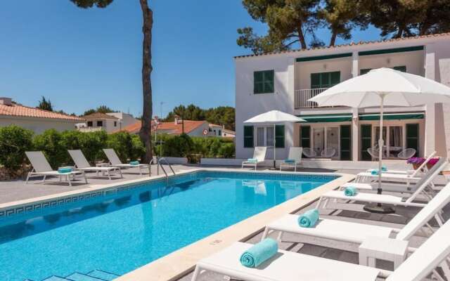 Annabel's Apartments II