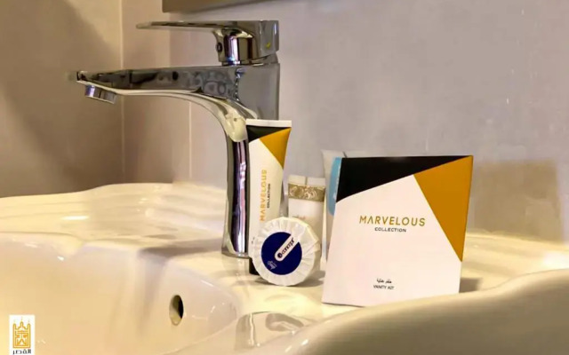 The Palace Hotel Suites