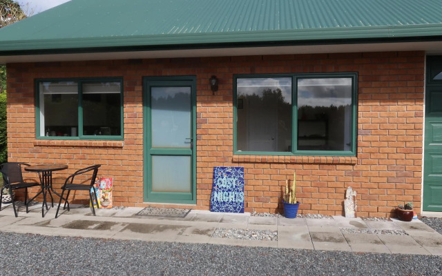 Cosy Nights - modern, self-contained with parking