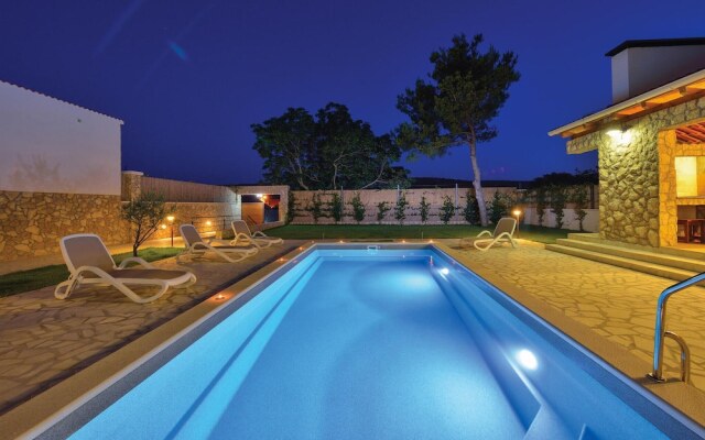 Beautiful Home in Sibenik With Wifi and 3 Bedrooms