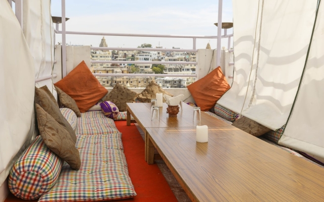 Hotel Mandiram Palace