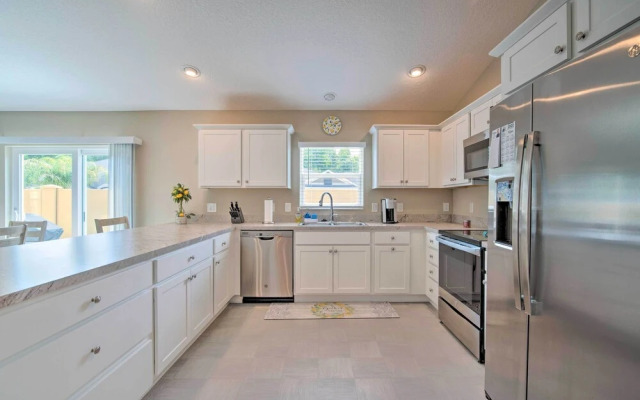 Open-concept Wildwood Home w/ Lanai & Yard!