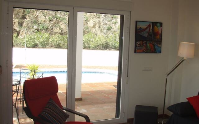 Peaceful Villa in Arenas With Swimming Pool