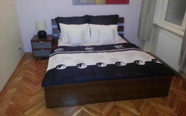 Ho-Bi Room and Apartment