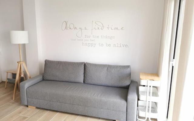 Bright 2 bedroom apt Golden Mile next to beach RDR225