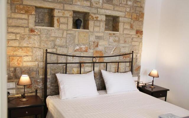 ΑΡΙΩΝ Village & Suites