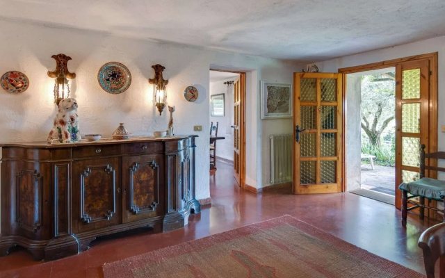 Cozy Detached House, Wide Garden, Wifi