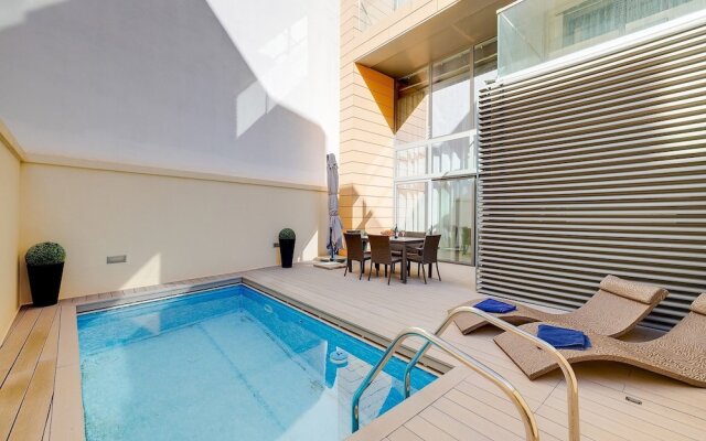 Duplex Luxury Apartment in Portomaso With Pool