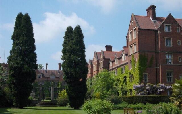Selwyn College