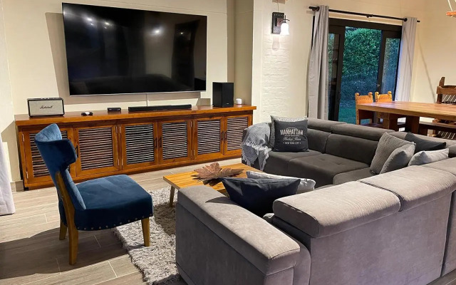 Fincas Panaca H10 - Luxury Villa with Pool & Jacuzzi