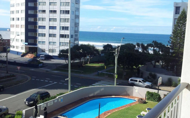 Surfers Chalet