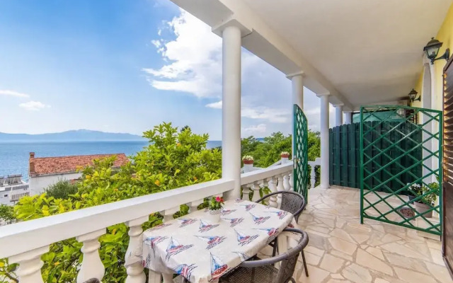 More - 60m From the sea - A1 Citron